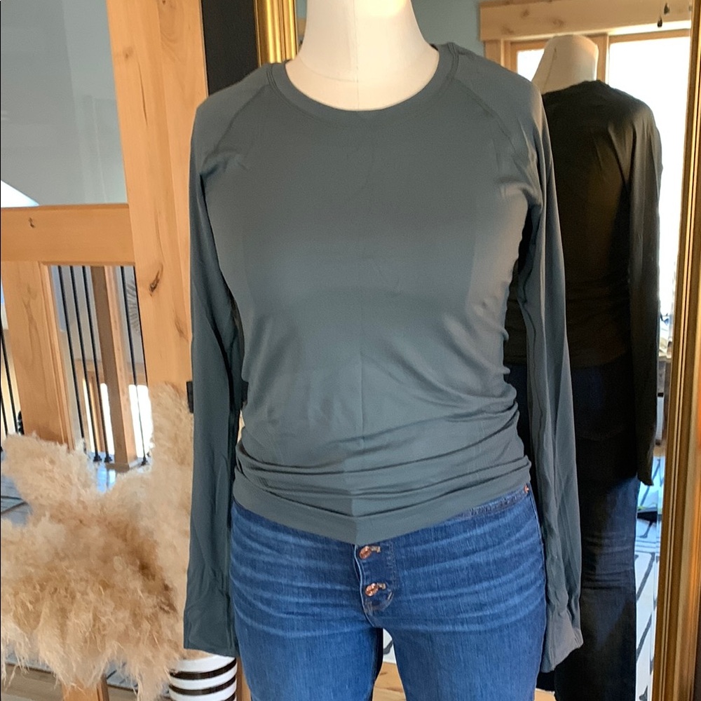 Athleta light weight long sleeve top size L